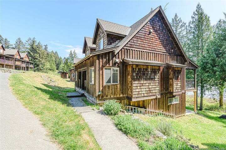 Property Photo: 315 Robinson Rd #36 BC V8K 1P7
