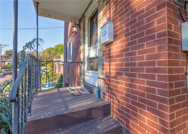Property Photo:  2211 Lucina Ave  PA 15210 