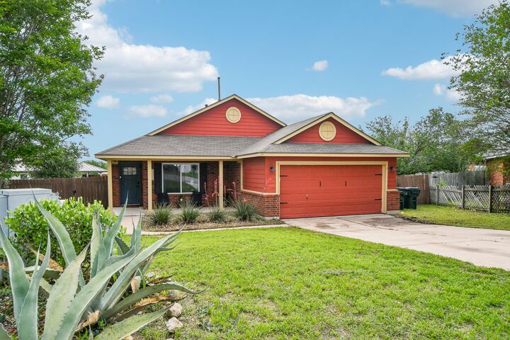 Property Photo:  125 Mason Reed Cove  TX 78640 