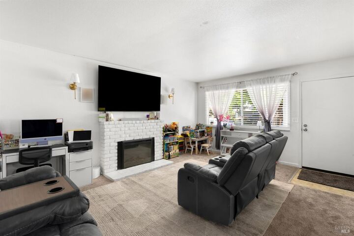 Property Photo:  1558 W 3rd Street  CA 95401 