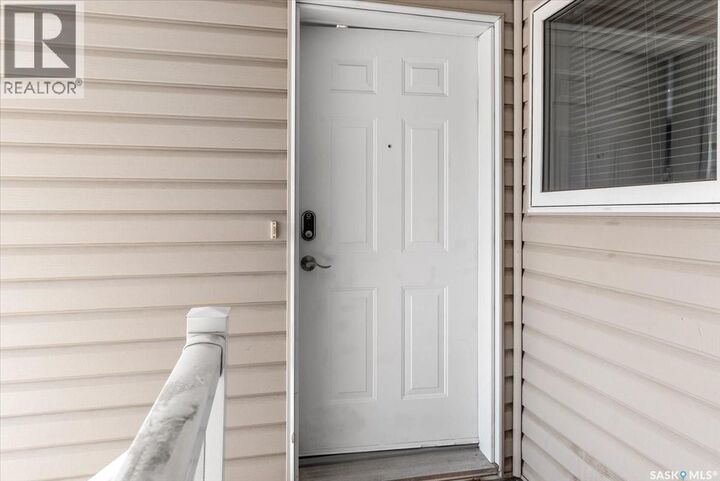 Property Photo:  4044 Buckingham Drive E  SK S4V 3A9 