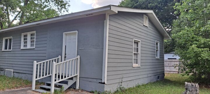Property Photo:  2402 Winyah St.  SC 29440 