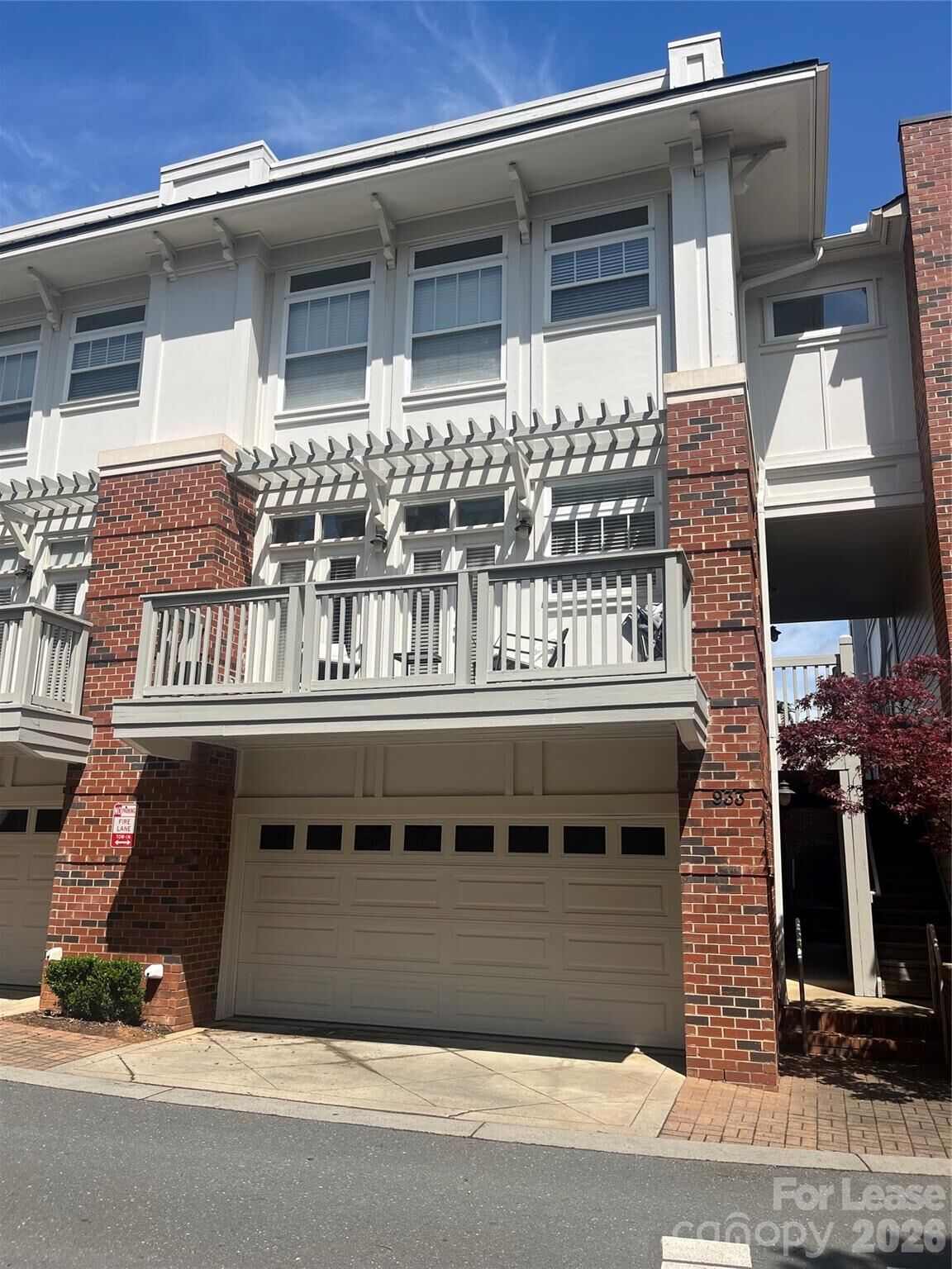Property Photo: 933 Gracie Way 31 NC 28204