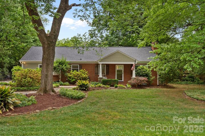 Property Photo:  4218 Windemere Lane  NC 28211 