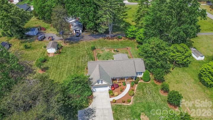 Property Photo:  183 Devon Lane  NC 28625 