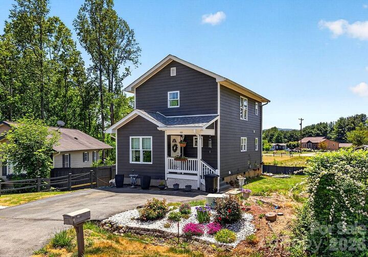 Property Photo:  100 Victoria Springs Drive  NC 28731 