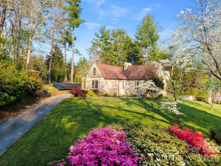 Property Photo:  84 Arthur Road  NC 28806 