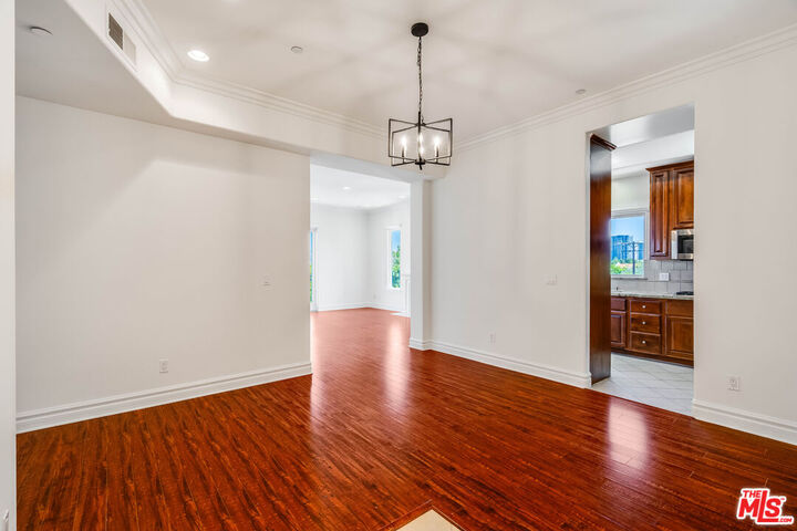 Property Photo:  8610 Chalmers Dr  CA 90035 