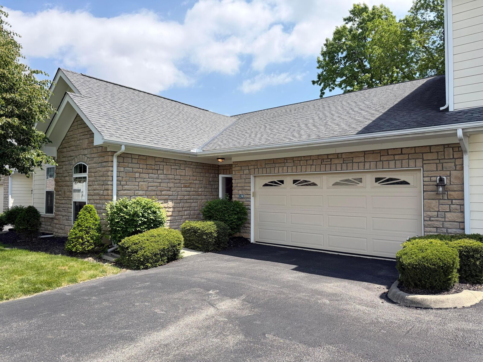 Property Photo:  130 Lakes At Cheshire Drive  OH 43015 