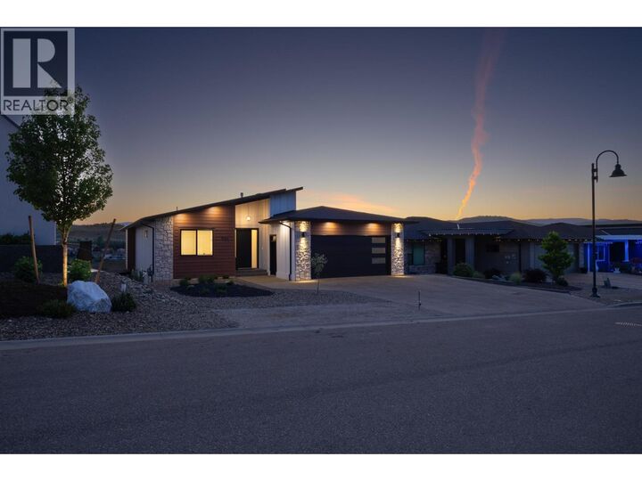 926 Mt Griffin Road — photo 1