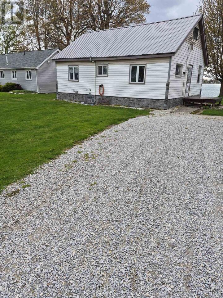 3053 St Clair Parkway — photo 1
