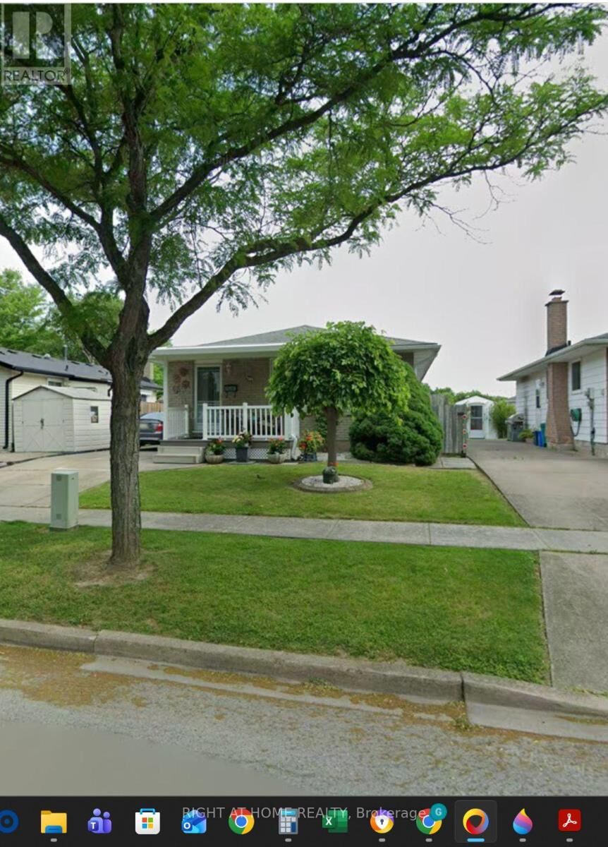 Property Photo: 7564 Redhaven Crescent ON L2G 7H7