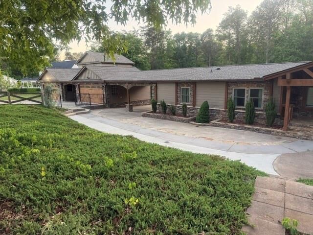 Property Photo:  749 Dry Pond Lane  GA 30114 