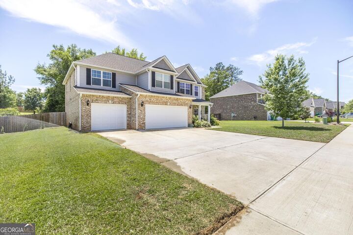 Property Photo:  232 Oakley Court  GA 31005 