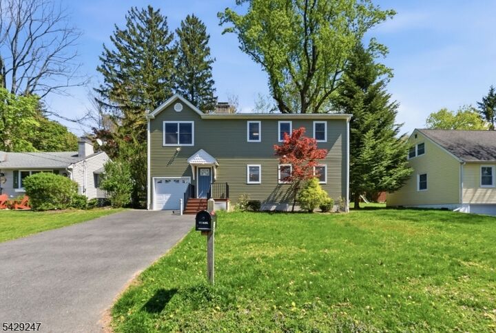 Property Photo:  31 Lakeview Rd  NJ 07871 
