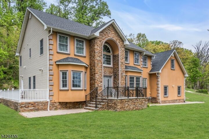 Property Photo:  1121 N Washington Ave  NJ 08812 