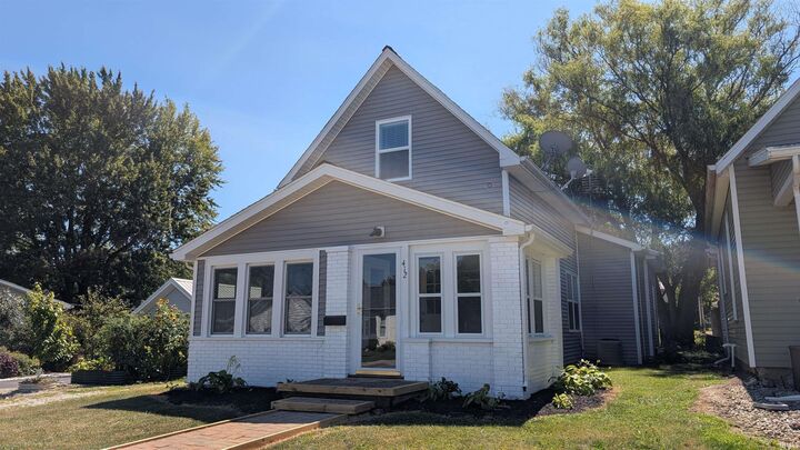 Property Photo:  412 E Cherry Street  IN 46714 