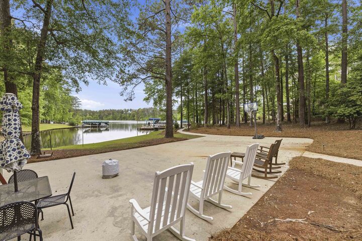 Property Photo:  1010 Holmes Drive  GA 30678 