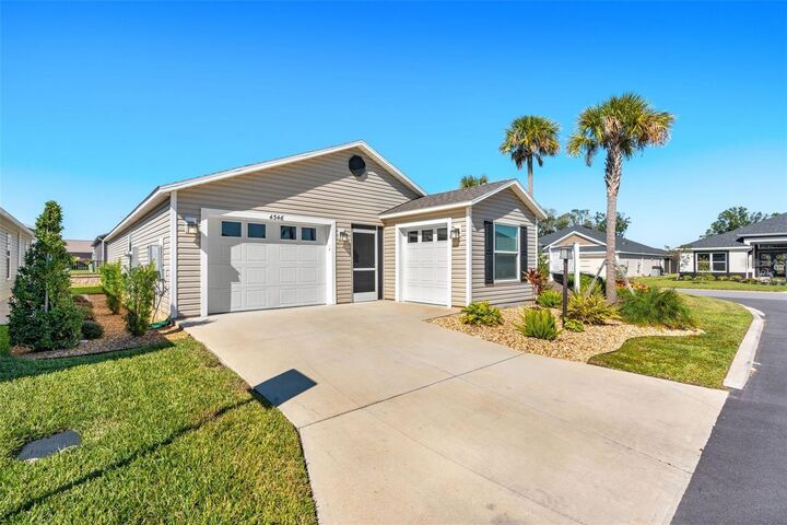 Property Photo: 4346 Helena Terrace FL 32163