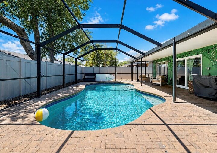Property Photo:  1125 Hardwood Drive  FL 33596 