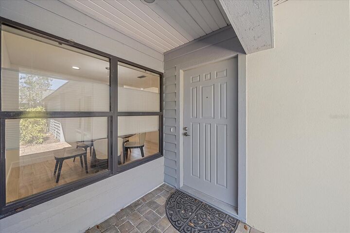 Property Photo: 1684 Pintail Way FL 34231