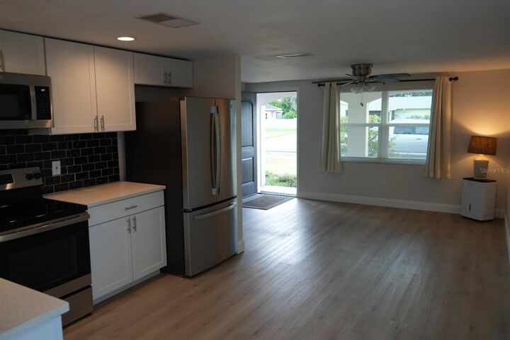 Property Photo:  972 Ponderosa Road  FL 34293 