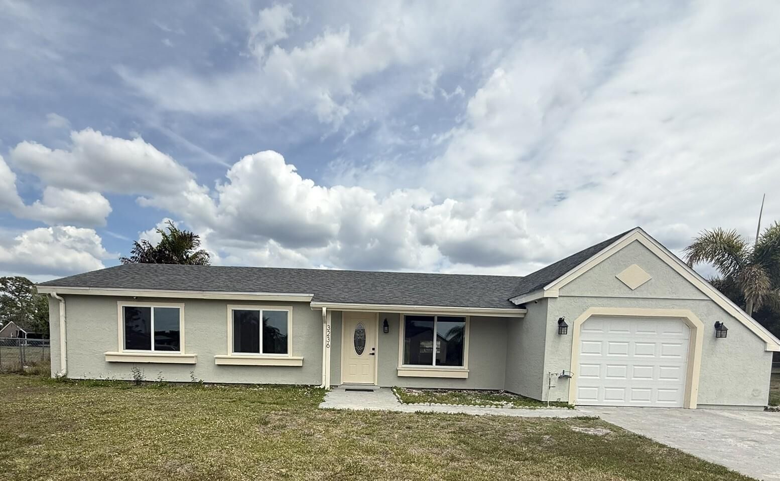 Property Photo:  3236 Montclair Circle  FL 34287 