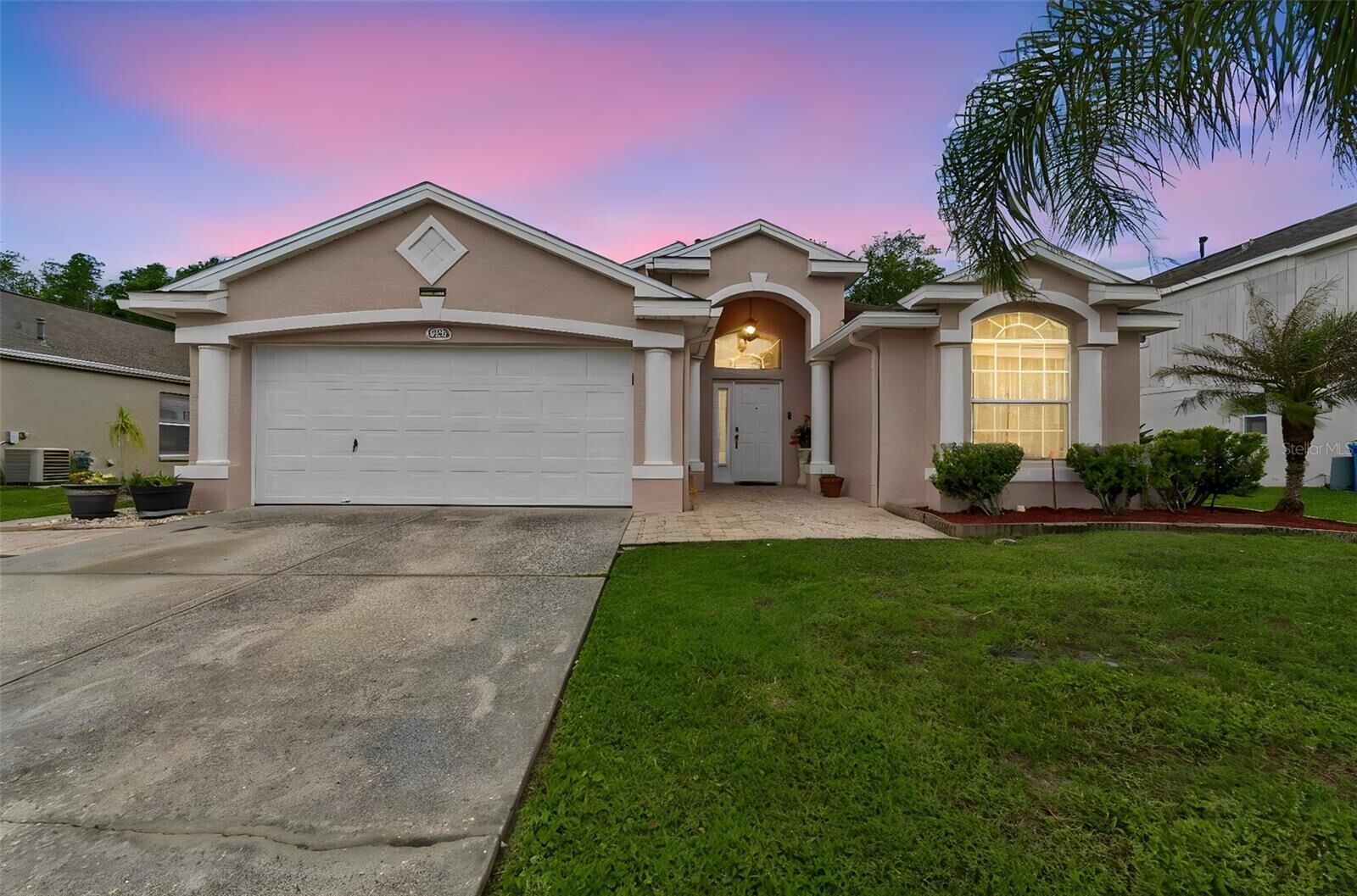 Property Photo:  1223 Timber Trace Drive  FL 33543 