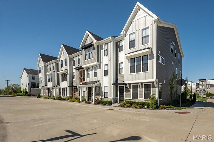 Property Photo:  1329 W Gateway Heights  MO 63144 