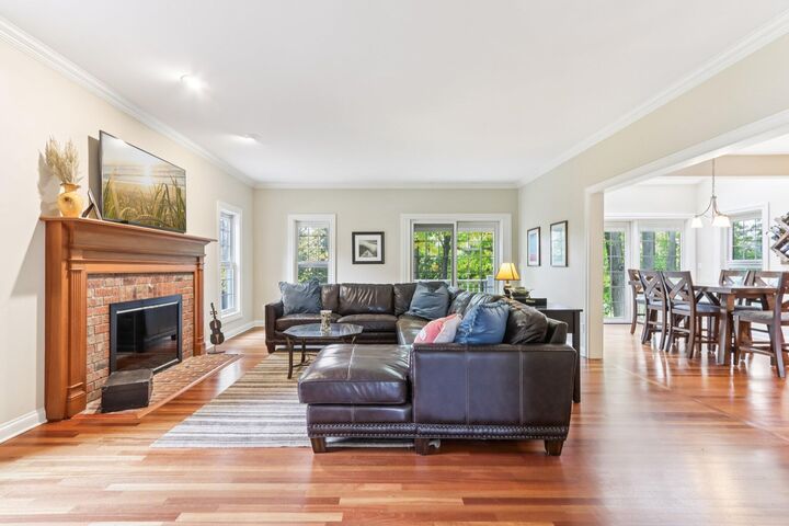 Property Photo:  18160 Kestrel Ct  WI 53045 