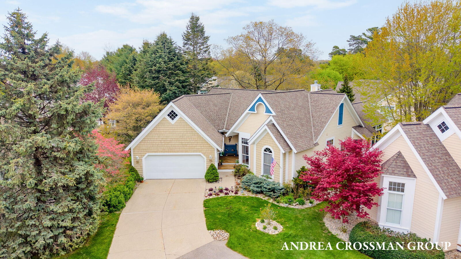 Property Photo:  1013 Pebble Stone Court  MI 49424 