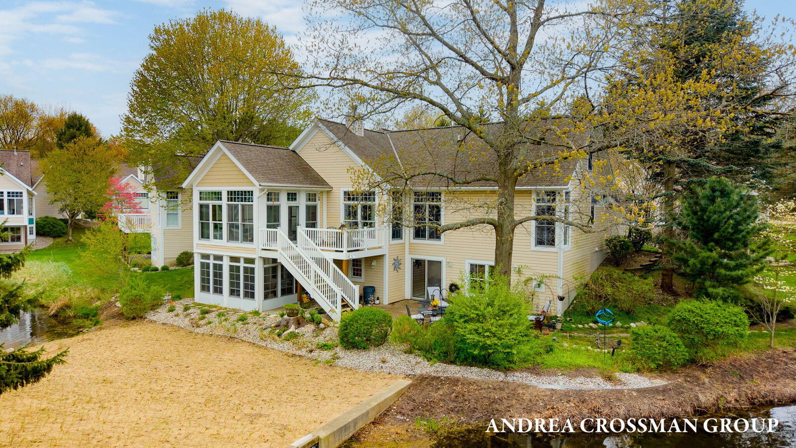 Property Photo: 1013 Pebble Stone Court MI 49424