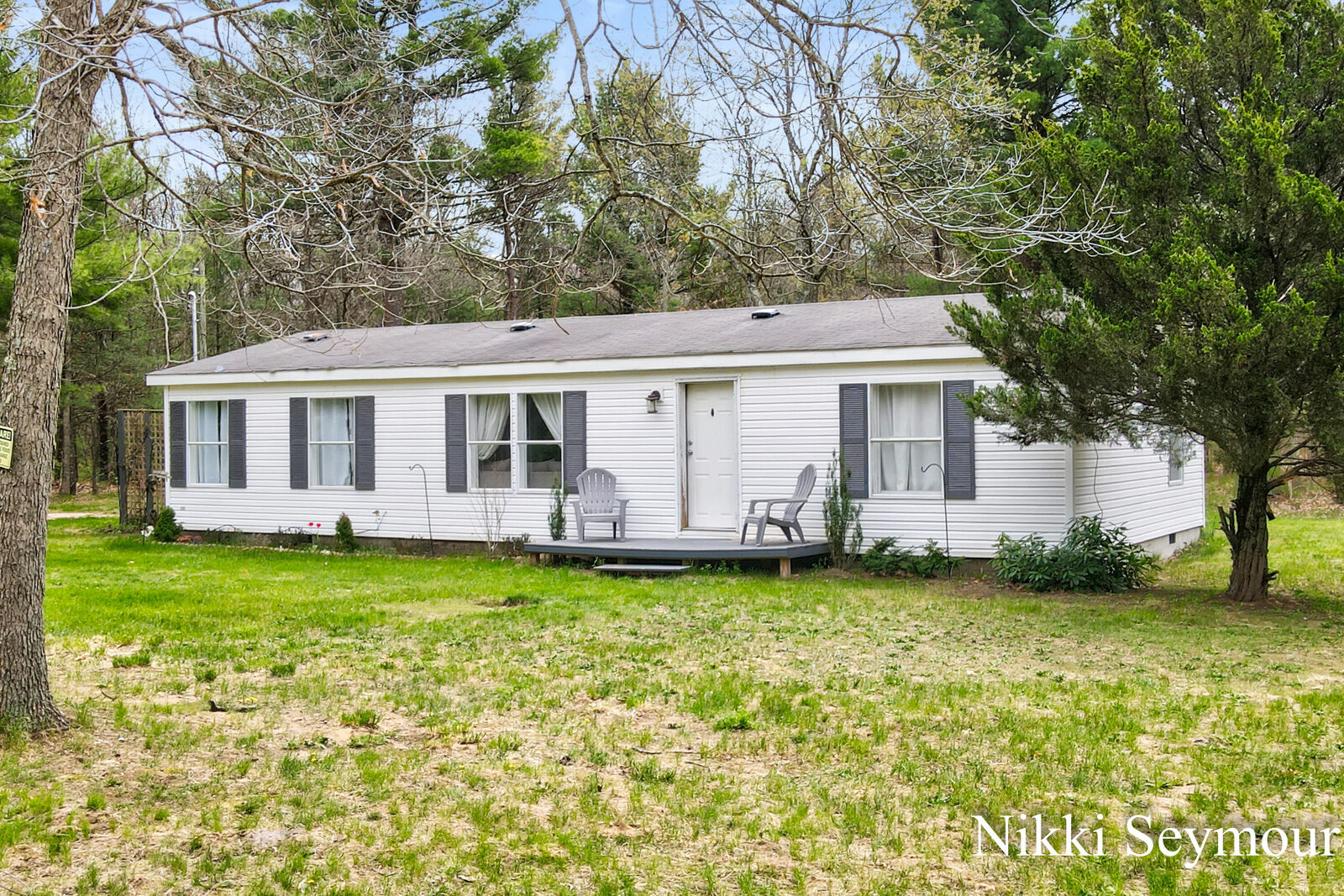 Property Photo:  429 E Church Road  MI 49457 