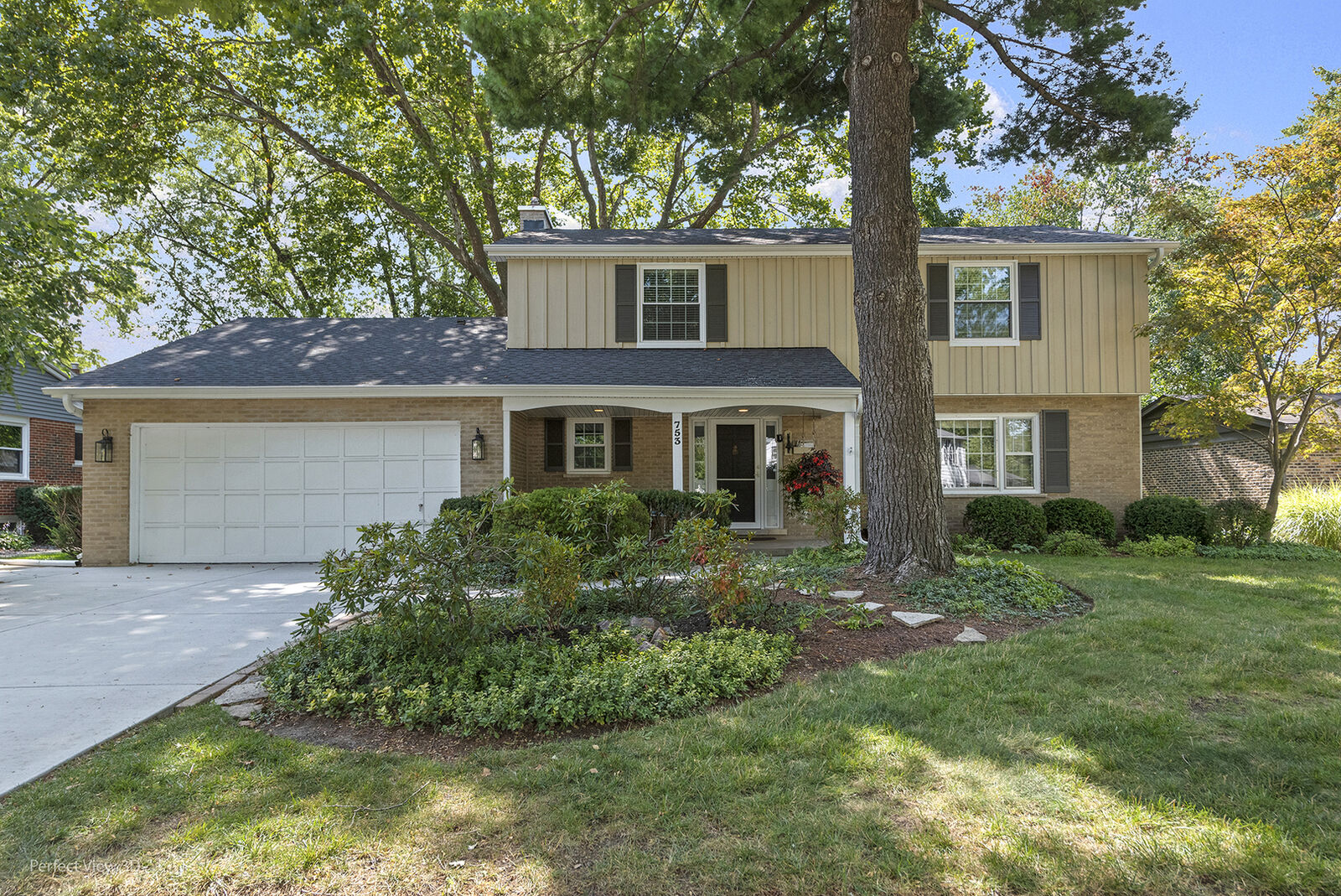 Property Photo:  753 E Monterey Road  IL 60074 