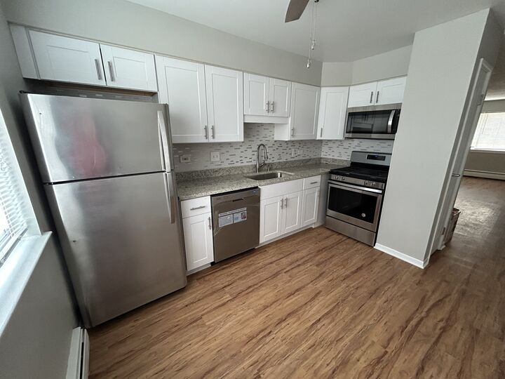 Property Photo:  