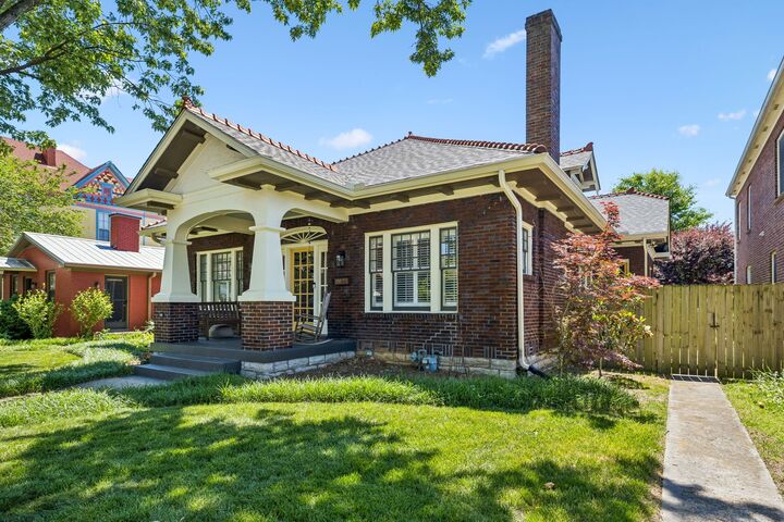 Property Photo:  810 Russell St  TN 37206 
