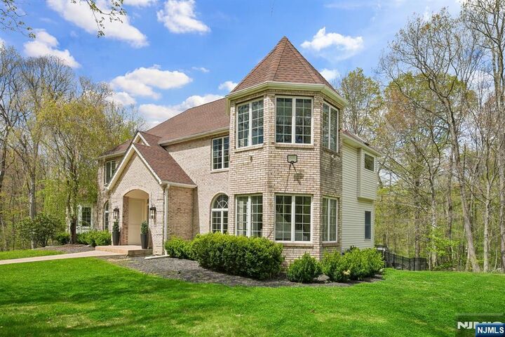 Property Photo:  9 Natale Drive  NJ 07871 