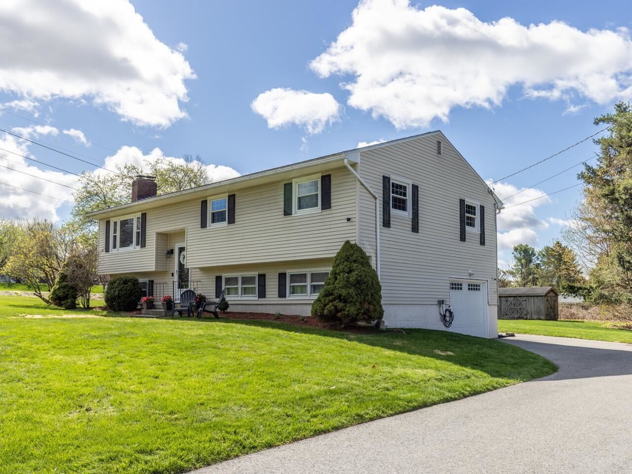 Property Photo:  163 Hillside Drive  VT 05495 