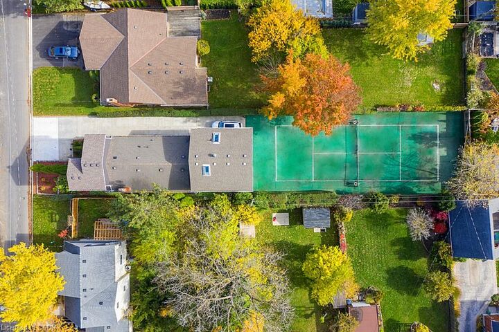 16 Forest Hill Road — photo 1