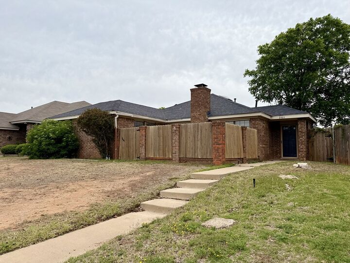 Property Photo: 2601 Idlewilde Dr TX 79707