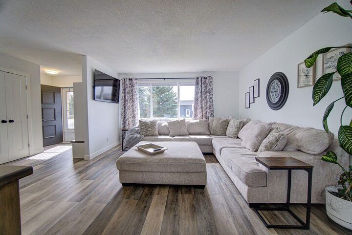 Property Photo: 47 Willow Road AB T0L 0T0