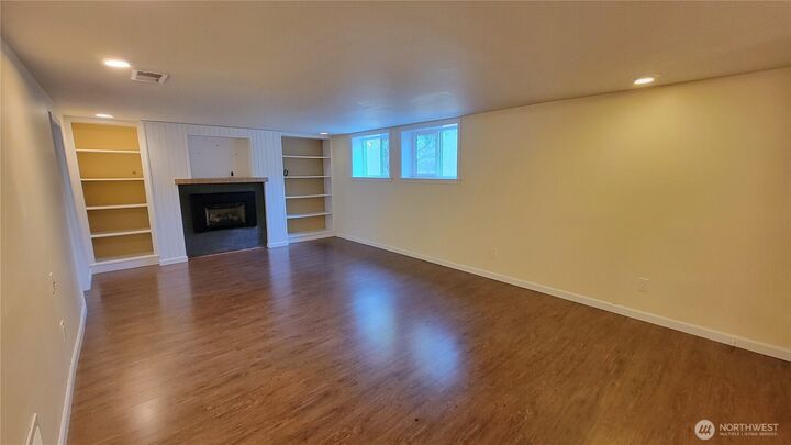 Property Photo:  1419  108th Avenue SE  WA 98004 