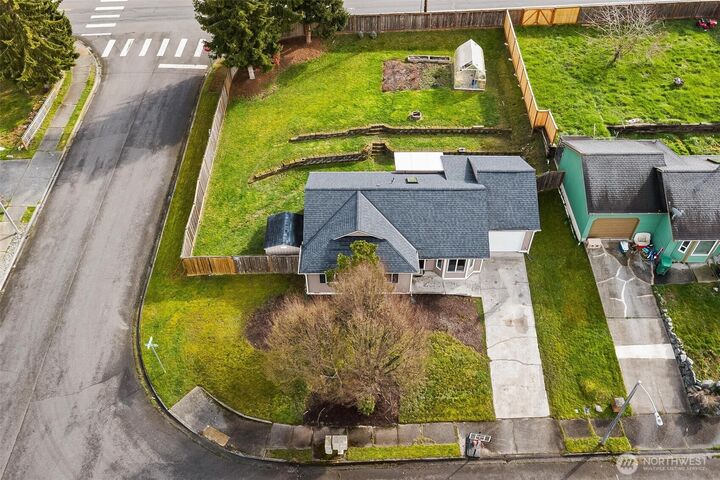 Property Photo:  6713  66th Drive NE  WA 98270 