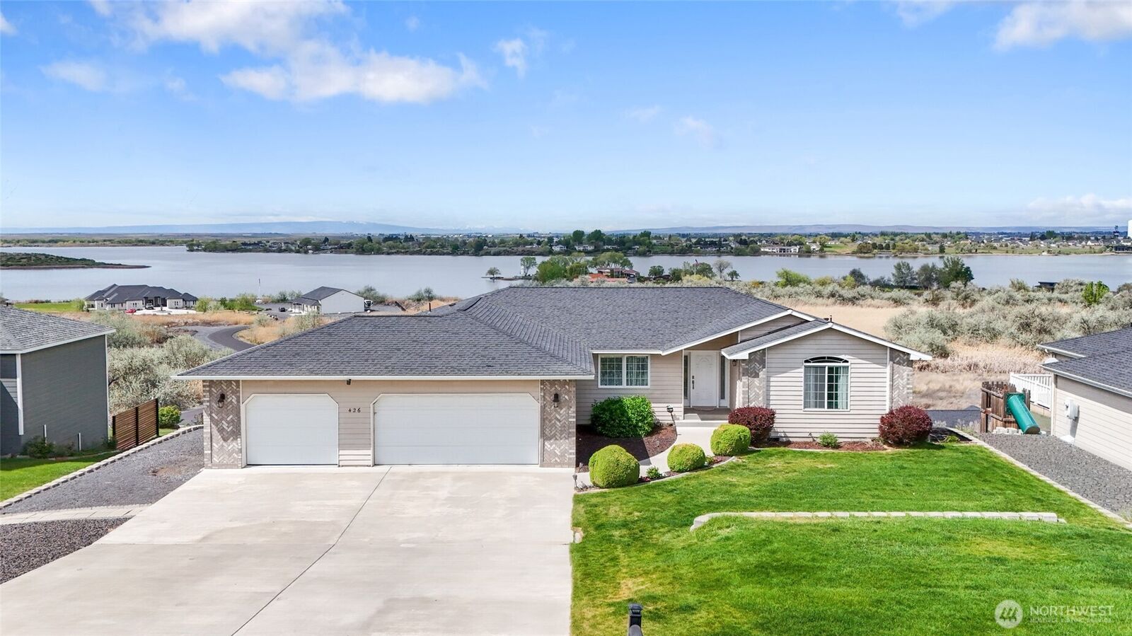 Property Photo:  426  Viewmont Drive SE  WA 98837 