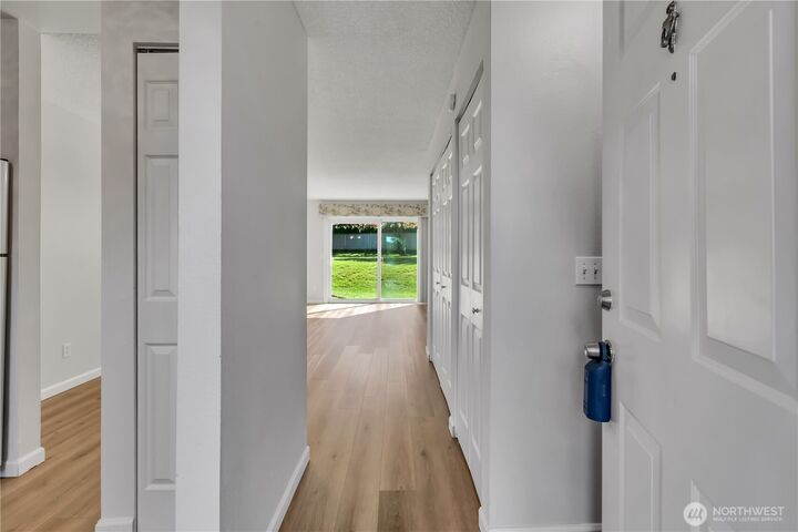 Property Photo: 25426 106th Avenue SE C4 WA 98030