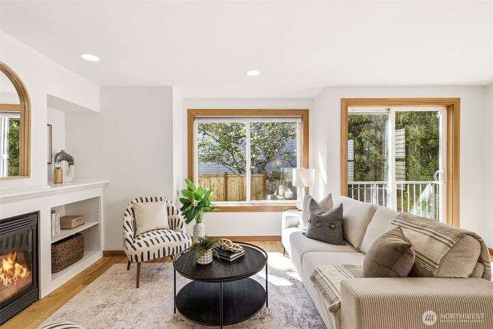 Property Photo:  9243  Ashworth Avenue N B  WA 98103 