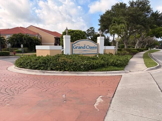 Property Photo:  5661 Riverside Drive 203B7  FL 33067 
