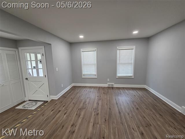 Property Photo:  3680 Oriole Drive  MI 48084 