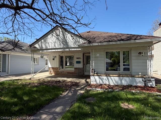 Property Photo:  7427 Drexel Street  MI 48127 