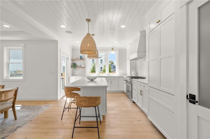 Property Photo:  7 Wellington Avenue  RI 02840 